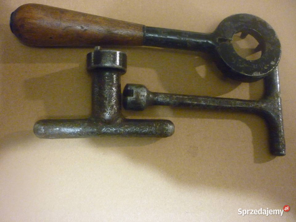 Klucz do zapalników D1 i inneZestaw Militaria Dębica