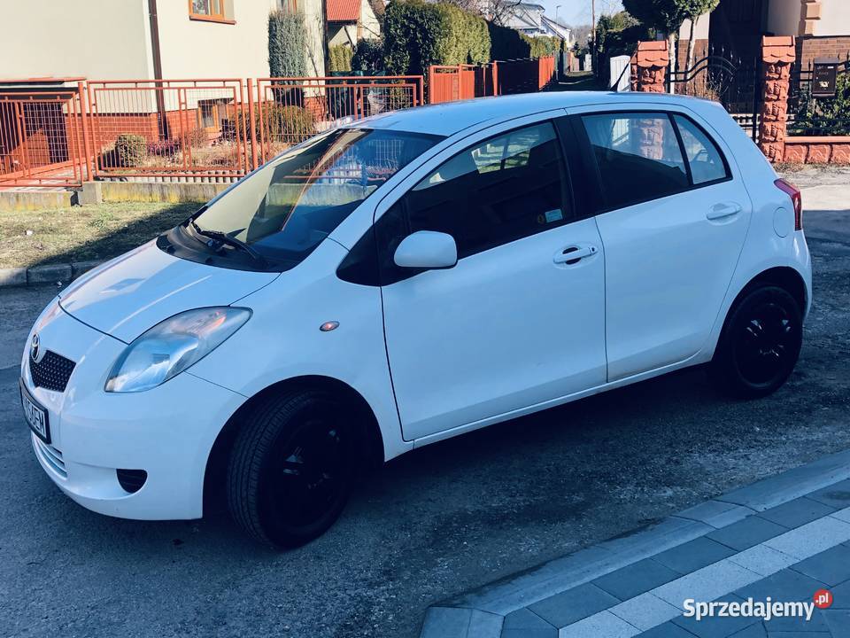Toyota Yaris II 10VVTi 69 Biały akrylowy Przeworsk
