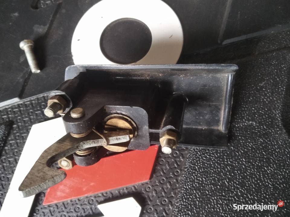 Fiat 126p zamek klapy silnika Usza Wielka
