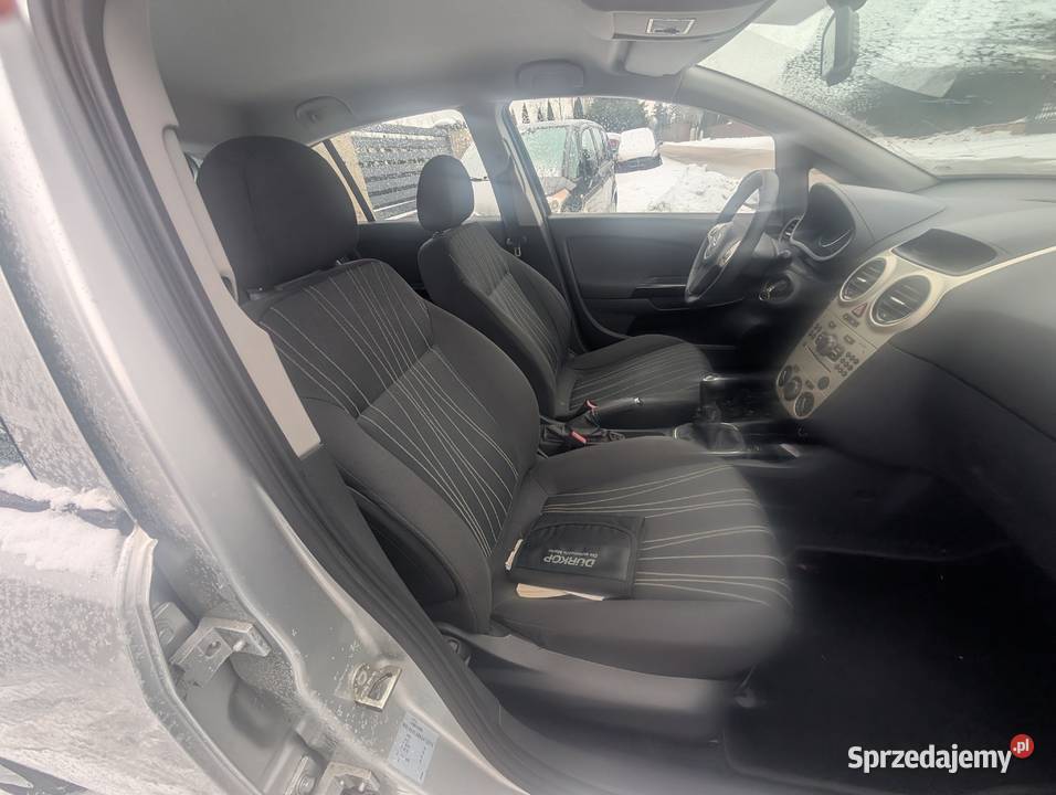 Opel Corsa 2008 12 benzyna 5 drzwi Zadbana Bez srebrny Góra Kalwaria