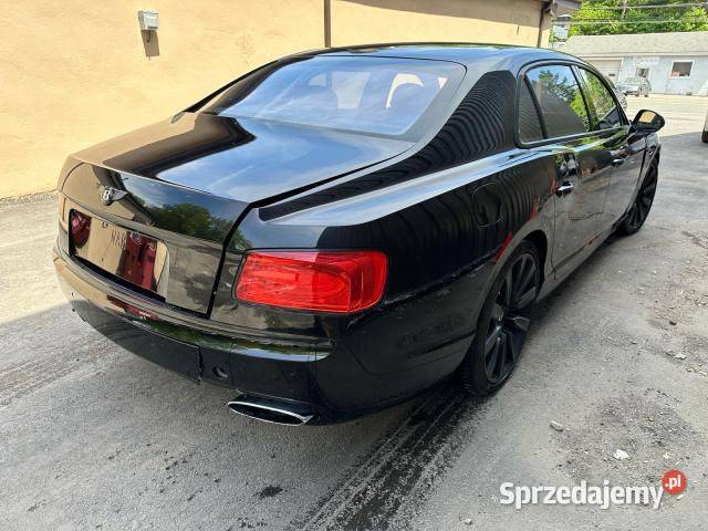 BENTLEY FLYING SPUR produkcji 2014 z USA Warszawa