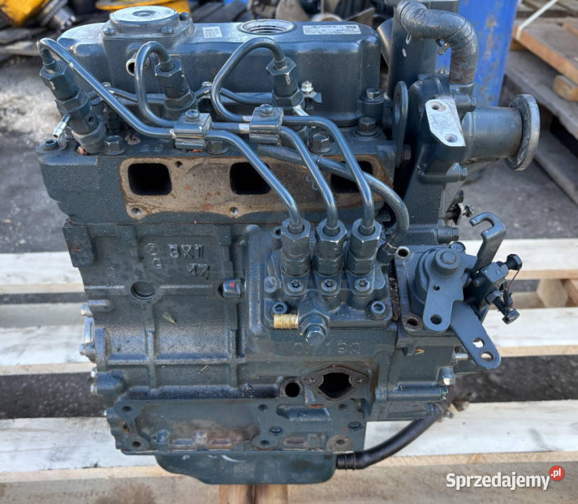 Kubota D722EF01 Silnik Słupek Pokrywa Blok Jastrzębniki