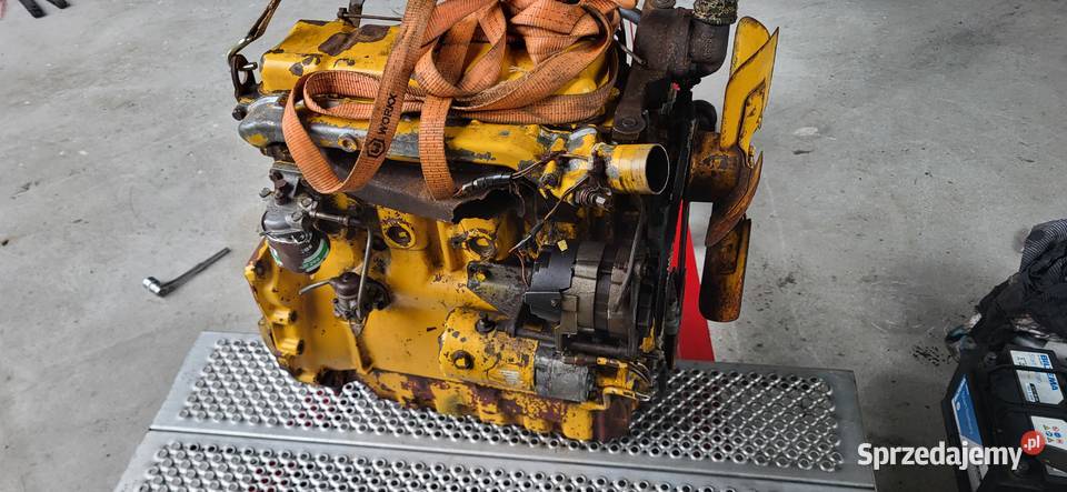Sprzedam silnik perkins 4 cylindrowy Narol