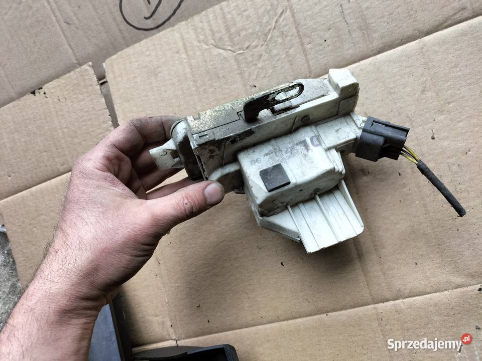 FORD MONDEO MK2 ZAMEK DRZWI PRAWY TYŁ TYLNY Zamki, wkładki i kluczyki Kamień-Kolonia