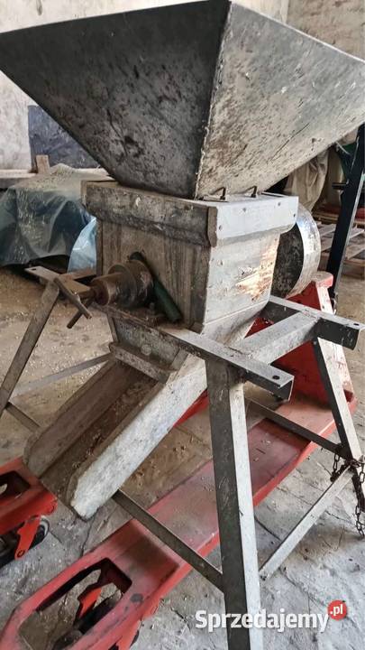 Sprzedam śrutownikmłynek do zboża Sanniki