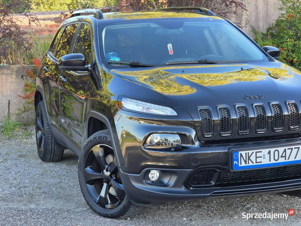 Jeep Cherokee 22 MJD2001784x4Night EaglePełen wielofunkcyjna kierownica Kętrzyn