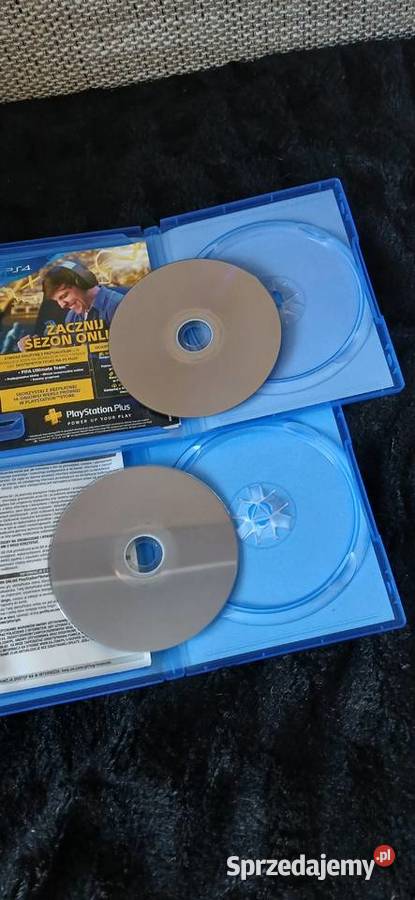 Dwie gry na 4 Fifa 15 Fifa19 małopolskie Kraków sprzedam