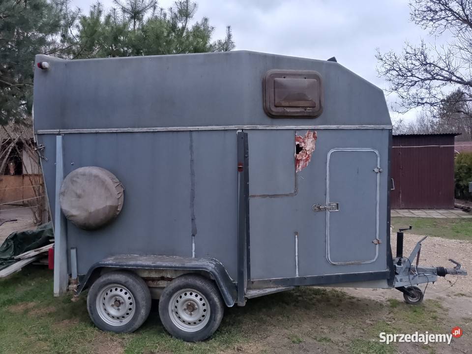 Przyczepa do remontu