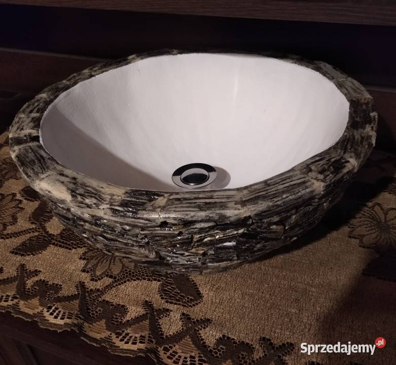 82 Oryginalna umywalka z kamienia naturalnego