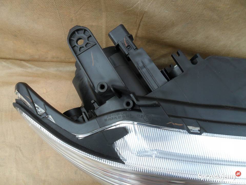 LAMPA PRAWY PRZÓD REFLEKTOR EU MITSUBISHI sprzedam