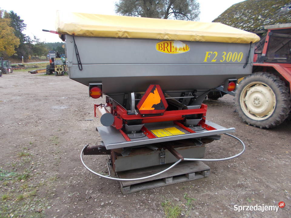 Rozsiewacz nawozu wapna Bredal F2 3000 amazone Karasiewo