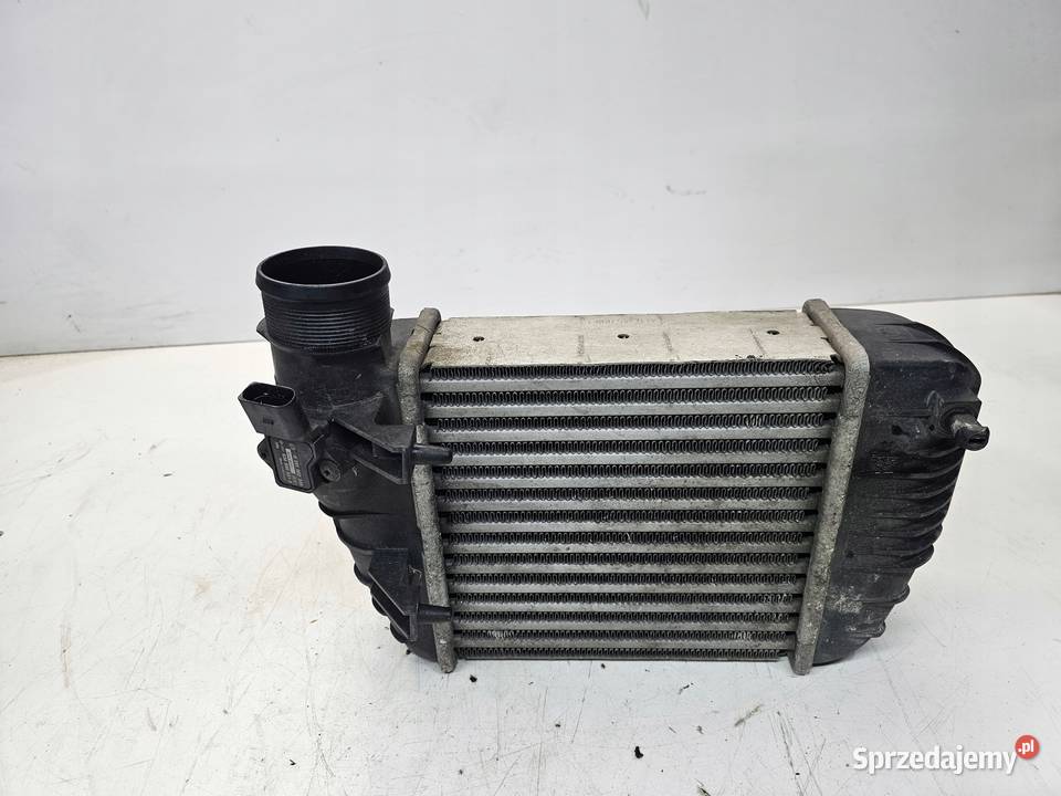 CHŁODNICA INTERCOOLER AUDI A6 27 30 4F0145805T Przystajń sprzedam