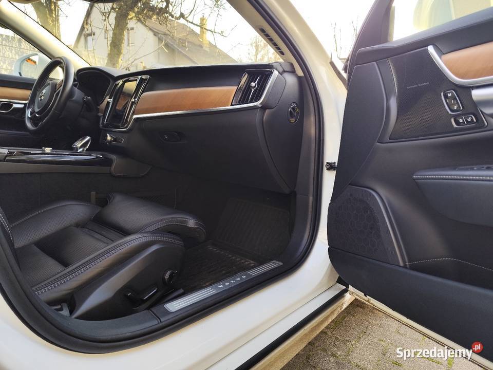 Volvo V90 T8 hybryda plug in POLESTAR 390 Hak kamera cofania V90