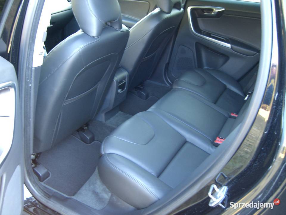 Volvo XC60 LIFT 20 D4 181 SUMMUM 181KM Łańcut