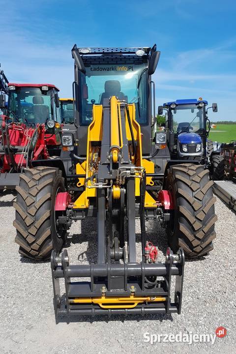 Teleskopowa ładowarka przegubowa WOLF 825T nowa świętokrzyskie