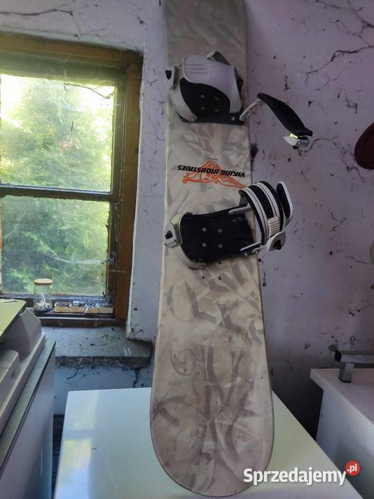 Sprzedam dwa snowboardy Łomża sprzedam
