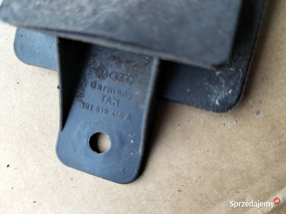 GOLF II 2 JETTA 2 KRATKA PRAWY PRZÓD 191819418A osobowe