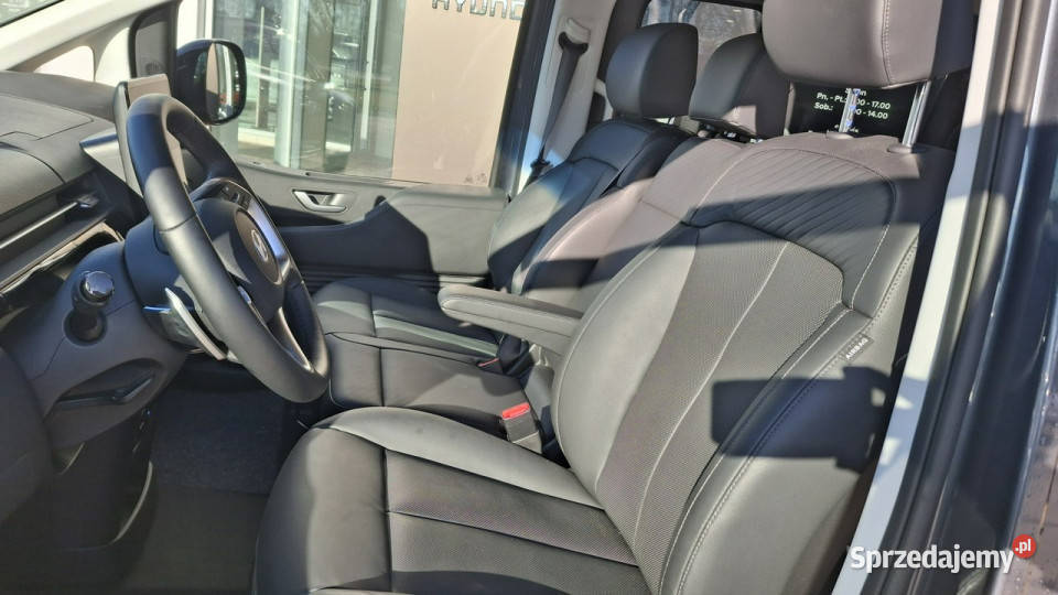 Hyundai Staria Smart Vip 16 TGDI HEV 6AT 2WD 225