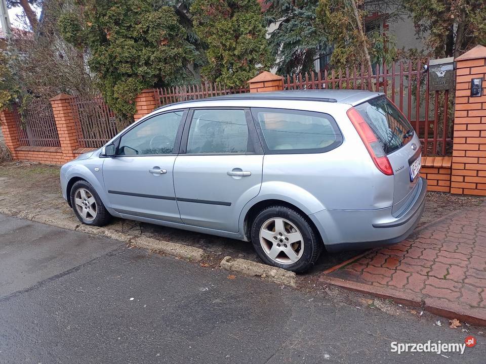 Ford Focus Kombi MK2 16 115 2006r LPG 250 Długie Legionowo