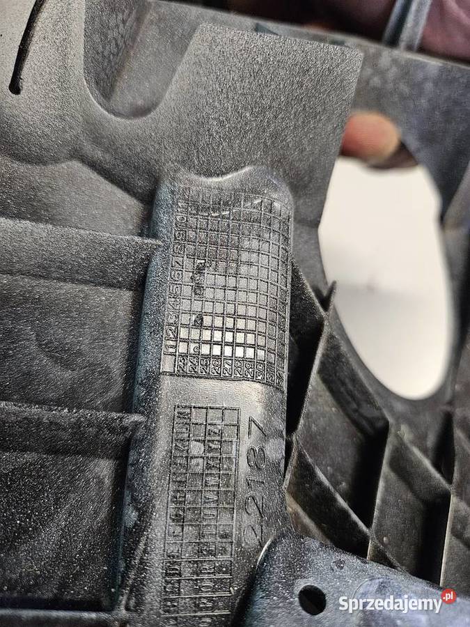 IVECO DAILY IV 24 ŚLIZG ZDERZAKA GRILLA ATRAPY Międzychód sprzedam