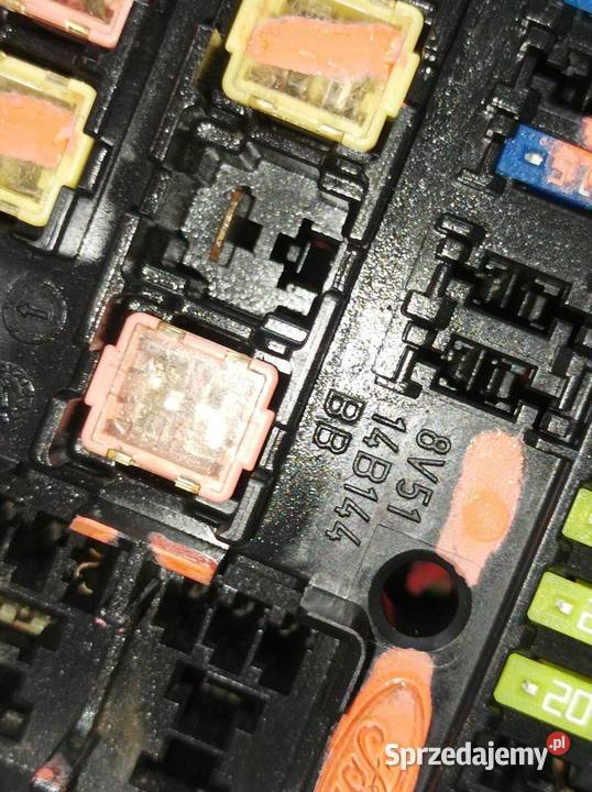 SKRZYNKA BEZPIECZNIKÓW 8V5114B144 10 B Ford świętokrzyskie