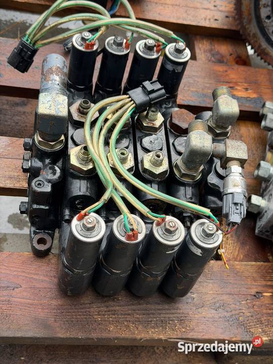 Rozdzielacz hydrauliczny czterosekcyjny Antonie