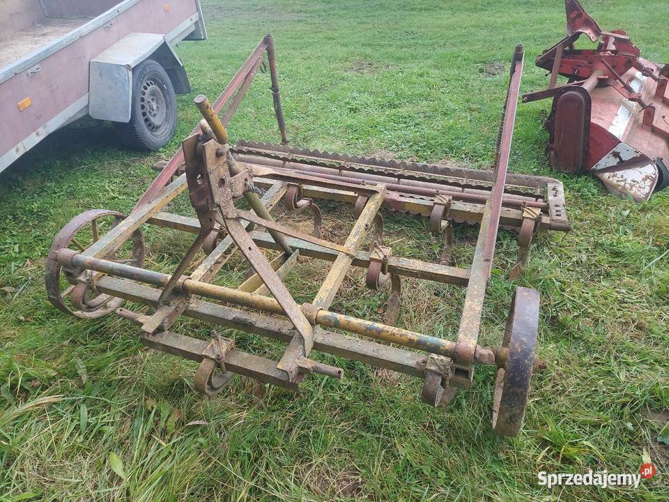 Kultywator z wałkiem c330 t25 Blizne
