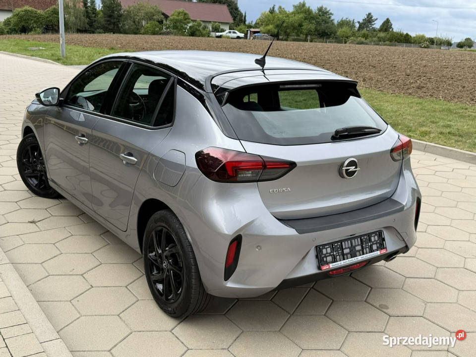 Opel Corsa Opel Corsa F 12 Benzyna 8300 podgrzewane fotele Gostyń