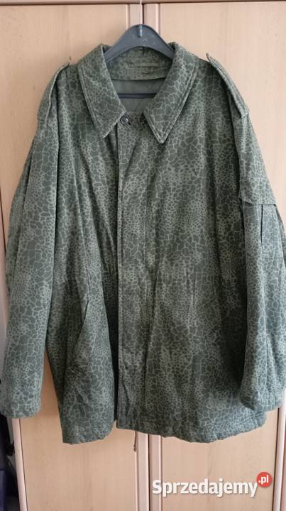 Bechatka wojskowa z Prlu Warszawa