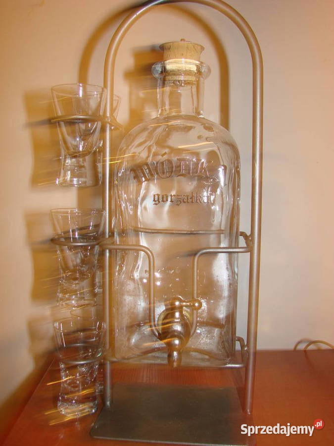 Gorzałaka butelka z kranikiem