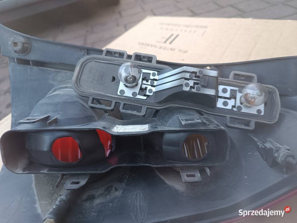 Nissan Primera P12 lampa lewy tył tylna lewa Częstochowa