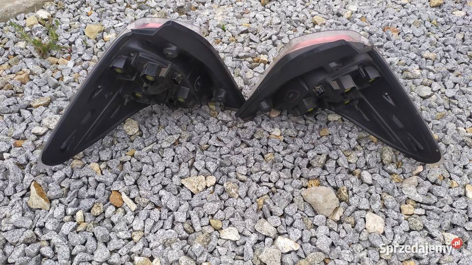 Toyota verso s 2015 2016 lampa tył lewa prawa Wrocław