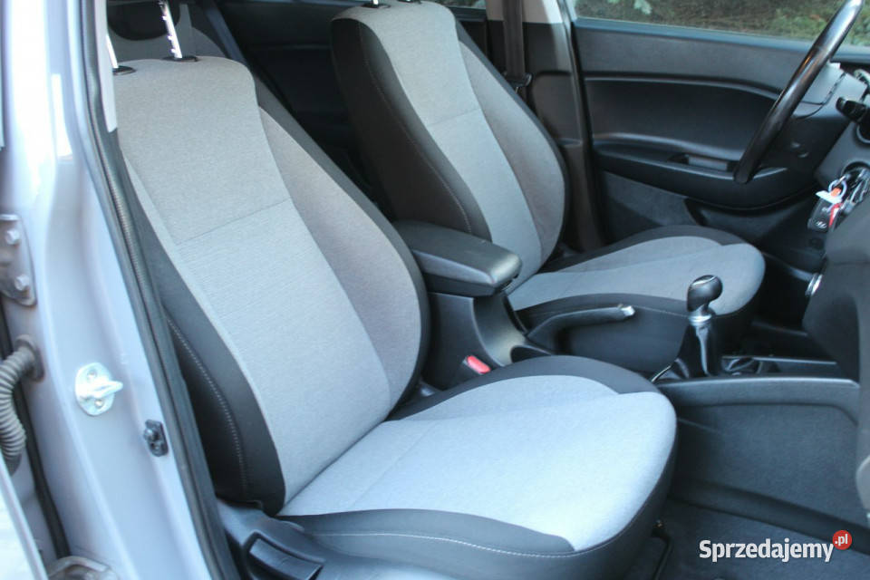 Hyundai i20 Benzyna Bogate Wyposażenie światła do jazdy dziennej Lubań sprzedam