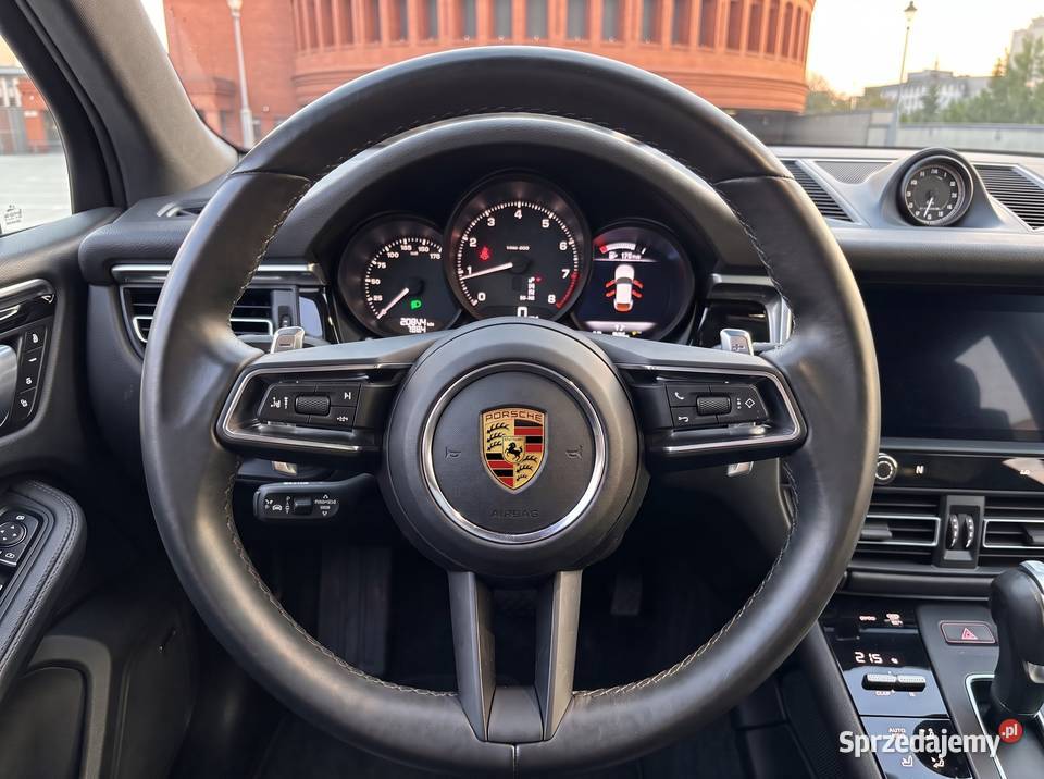 Porsche Macan 20 265 lift MY2022 20 800 panorama Rok produkcji 2021 wielkopolskie Poznań sprzedam