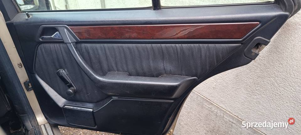 Czarne skóry tapicerka Mercedes W124 Rudziczka
