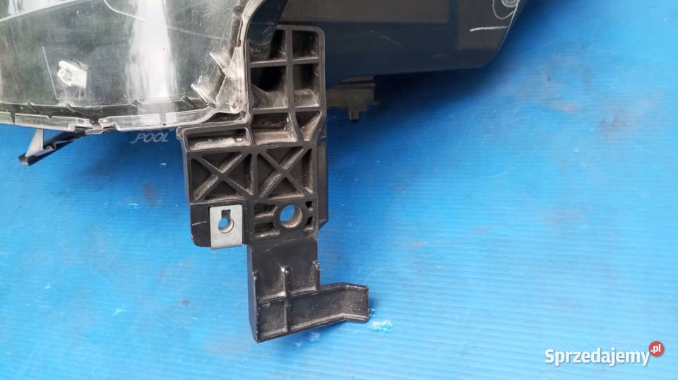 LAMPA REFLEKTOR LEWY PRZÓD INFINITI M35 M45 osobowe Nowy Tomyśl