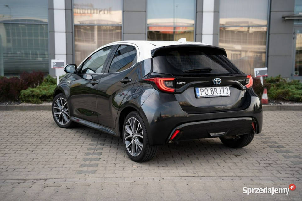 Toyota Yaris Selection Elegance Virtual Półskóra przyciemniane szyby Yaris Kraków sprzedam
