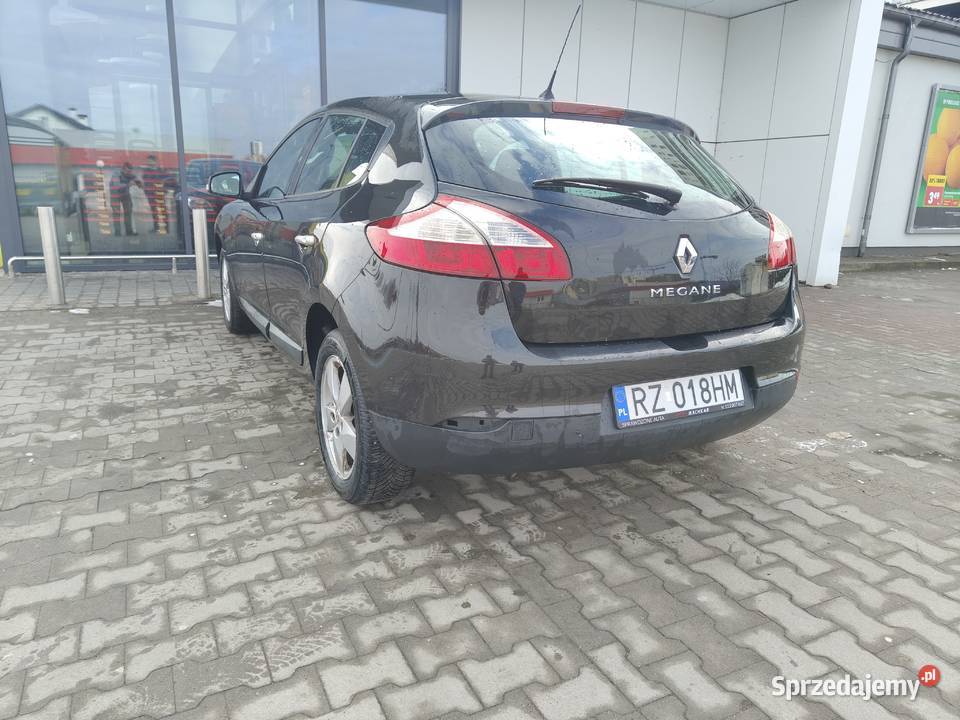 16 benzyna 6 biegów klimatronik nowy rozrząd elektrycznie ustawiane fotele Megane Rzeszów