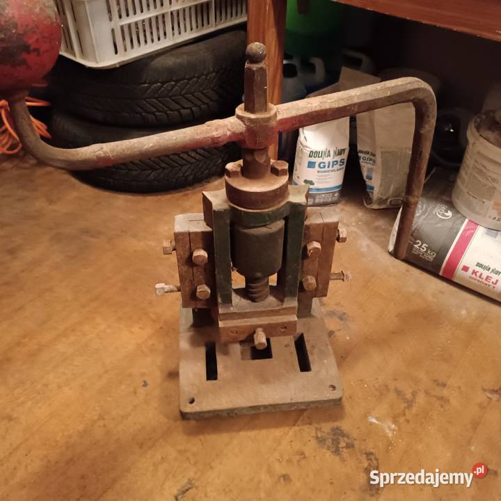 Prasa balansowa śrubowa 2t 3t PRL stara antyk wielkopolskie Szamotuły