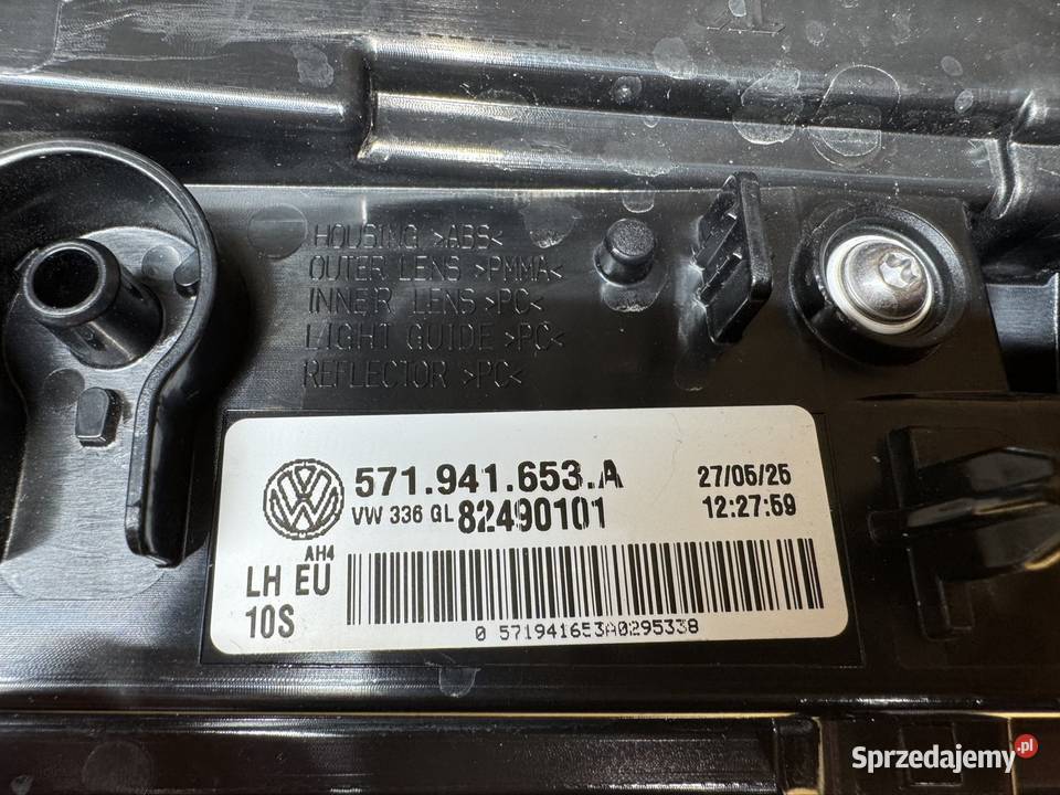 Lewy led grilla atrapy Tiguan 3 III 571 Sieraków