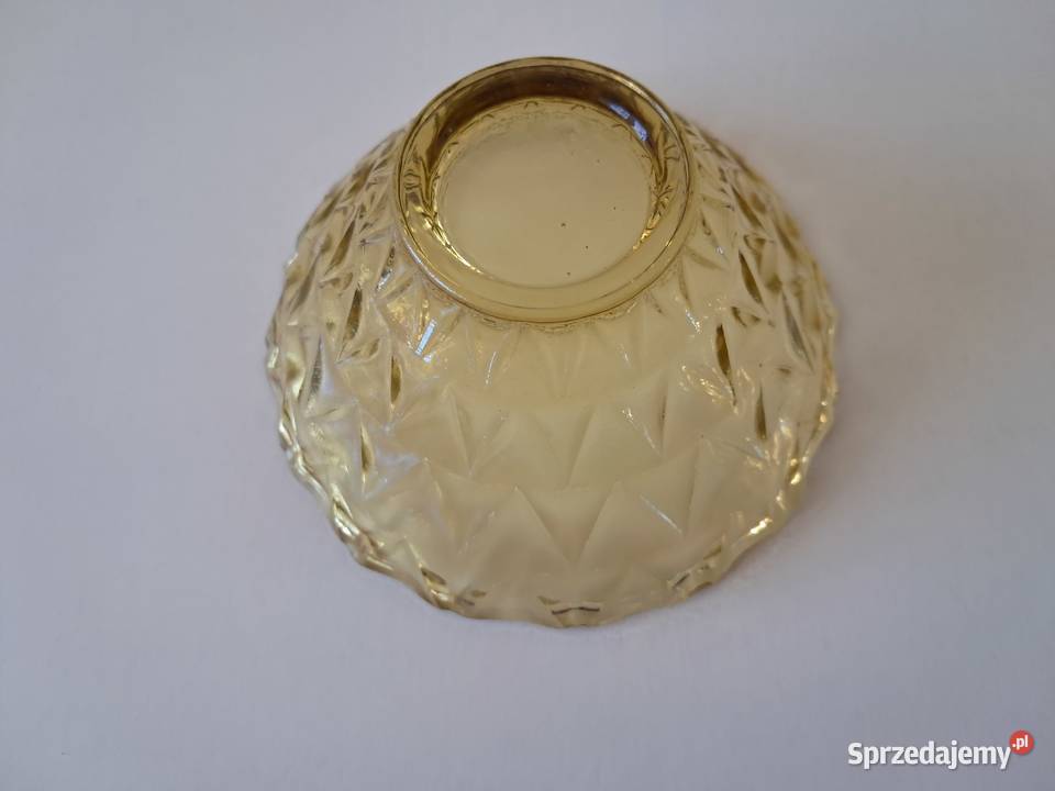 Salaterki szklane w kolorze bursztynowym małopolskie Kraków