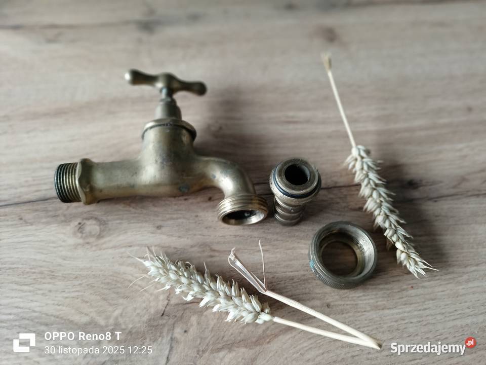 Stary mosiężny kran Sosnowiec