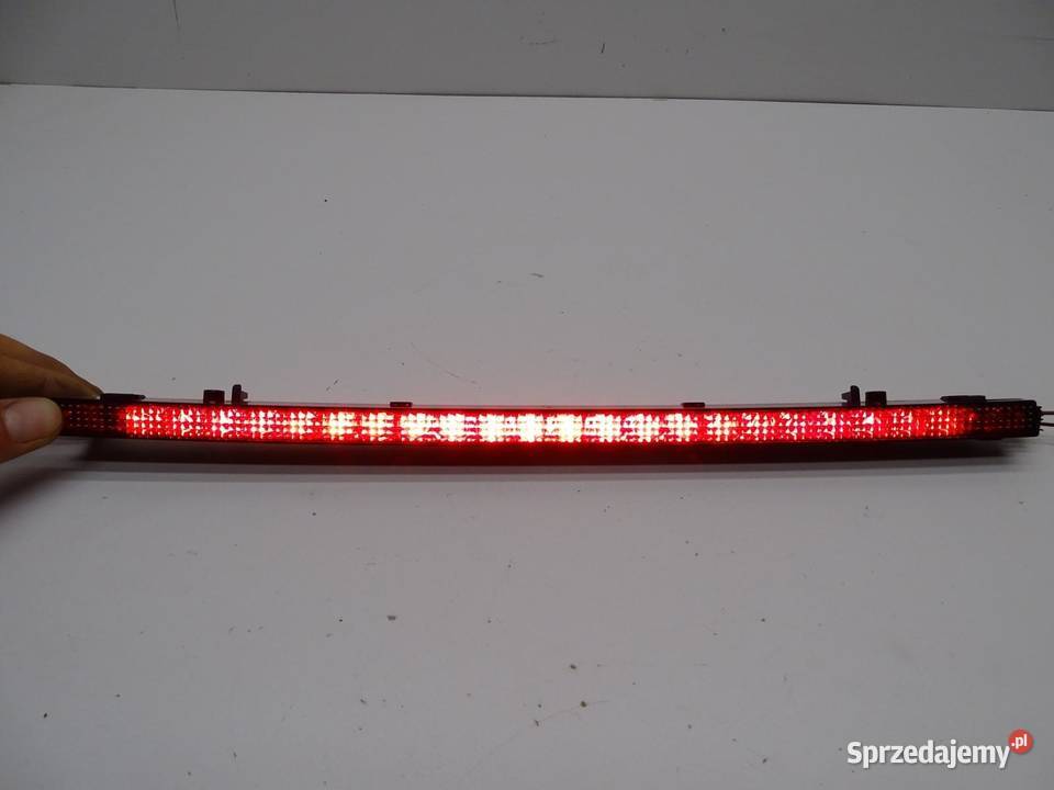 TRZECIE ŚWIATŁO LAMPA STOP SKODA OCTAVIA III