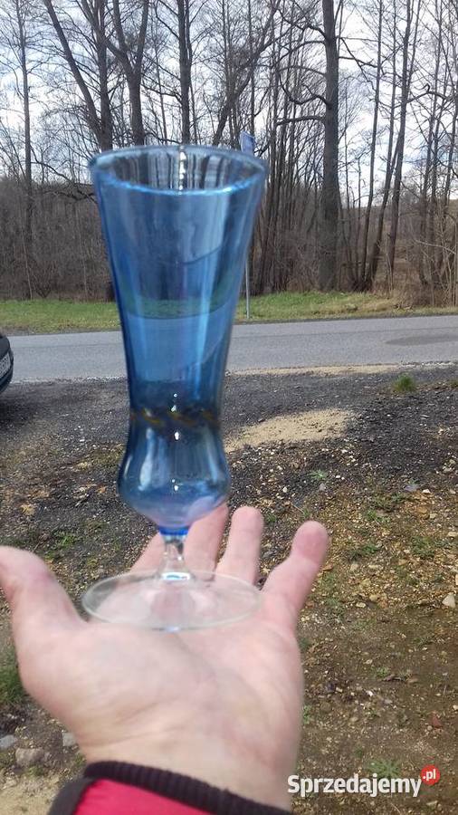 kielich piekne turkusowe cienkie szkło lata 60 dolnośląskie Lubań sprzedam