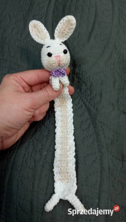 Króliczek wykonany na szydełku zakładka do Rękodzieło Łask
