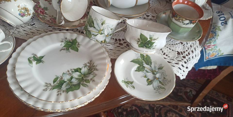 Talerzyk deserowy Royal Albert Trillium England Porcelana i szkło pomorskie Gdańsk