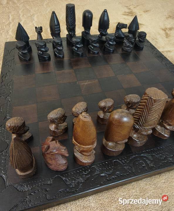 Ręcznie rzeźbiony zestaw szachowy z RPA Rękodzieło sprzedam