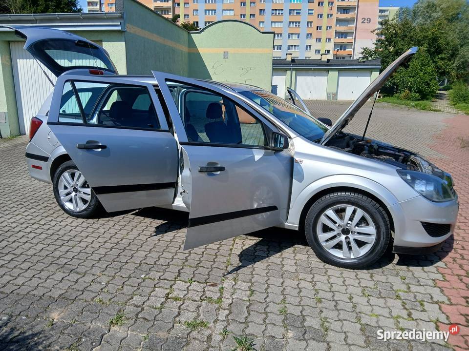 Opel astra 2009r 14 na lancuszku z gazem welurowa tapicerka kujawsko-pomorskie Bydgoszcz