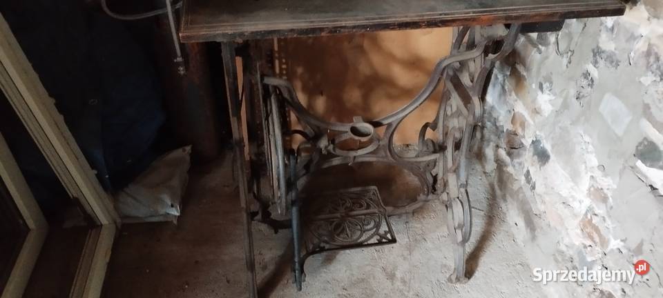 Stara Maszyna Singer plus stolik żeliwny Wolsztyn sprzedam