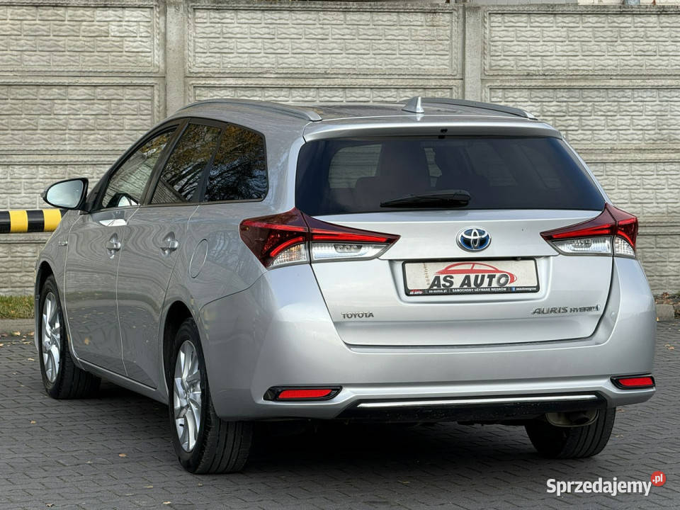 Toyota Auris Hybrid Węgrów